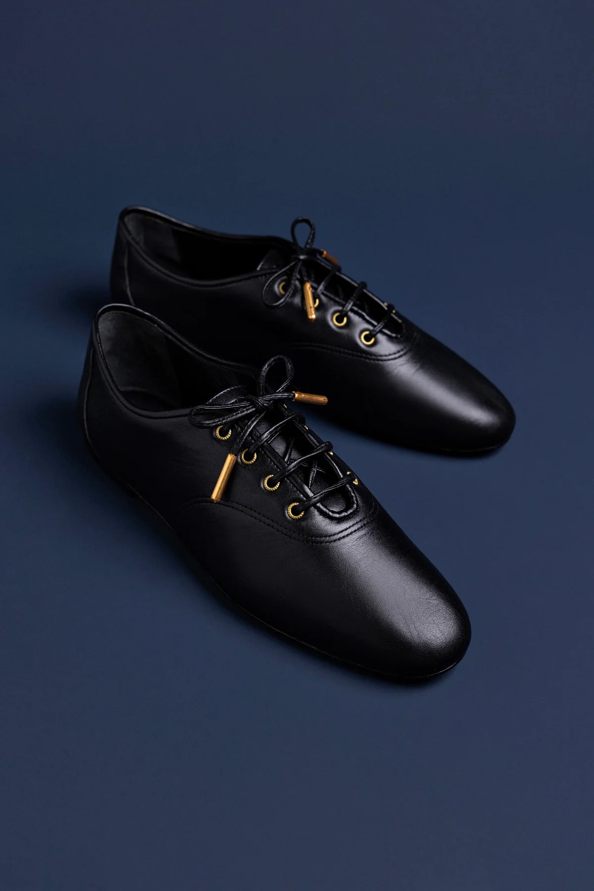 Liza Sneaker In Black Leather - Image 2