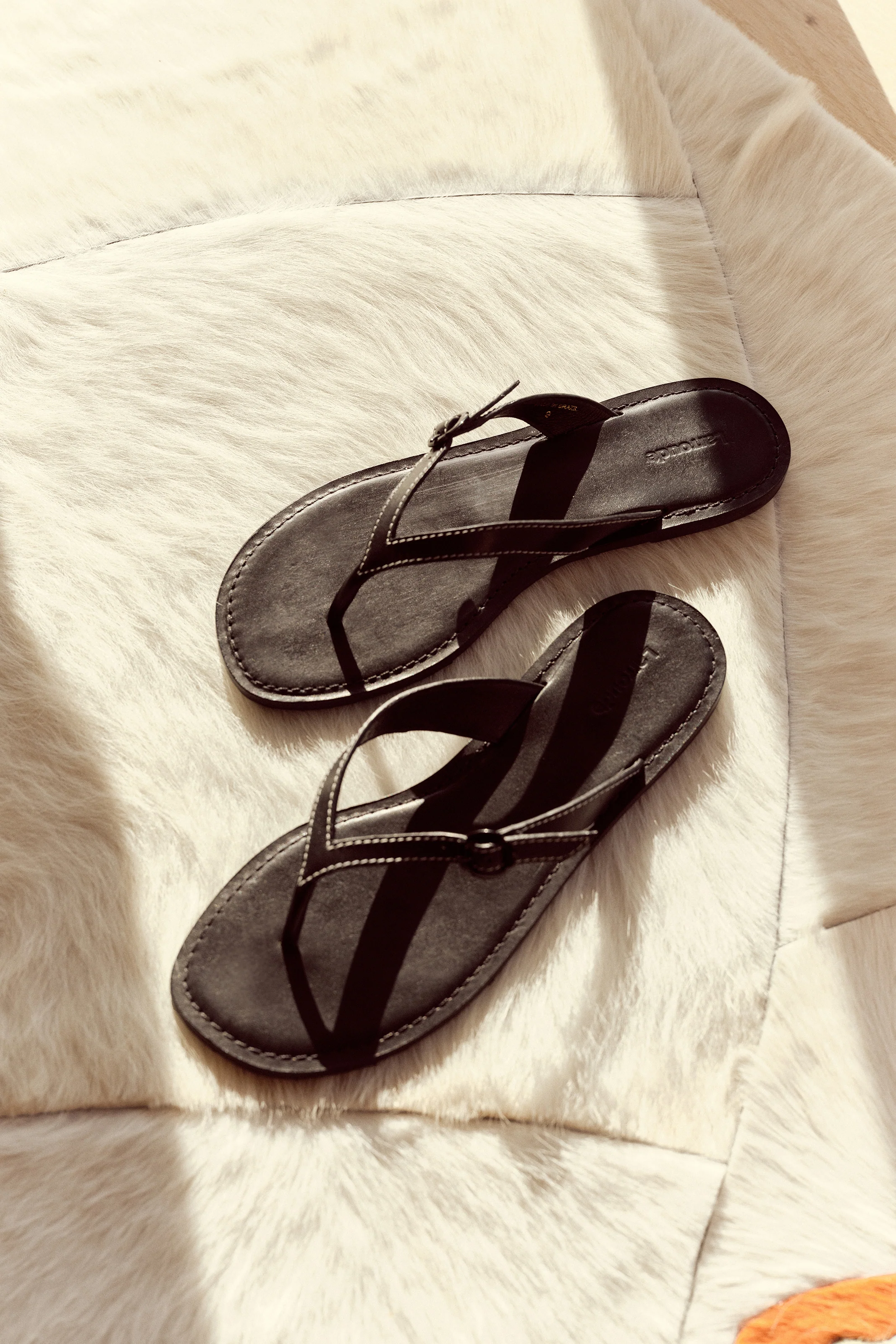 Mary Kate Flat Sandal In Black Leather - Image 2