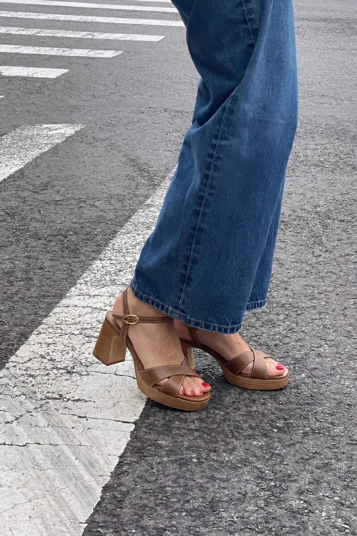 Bianca Low Sandal Caramel Leather - Image 2