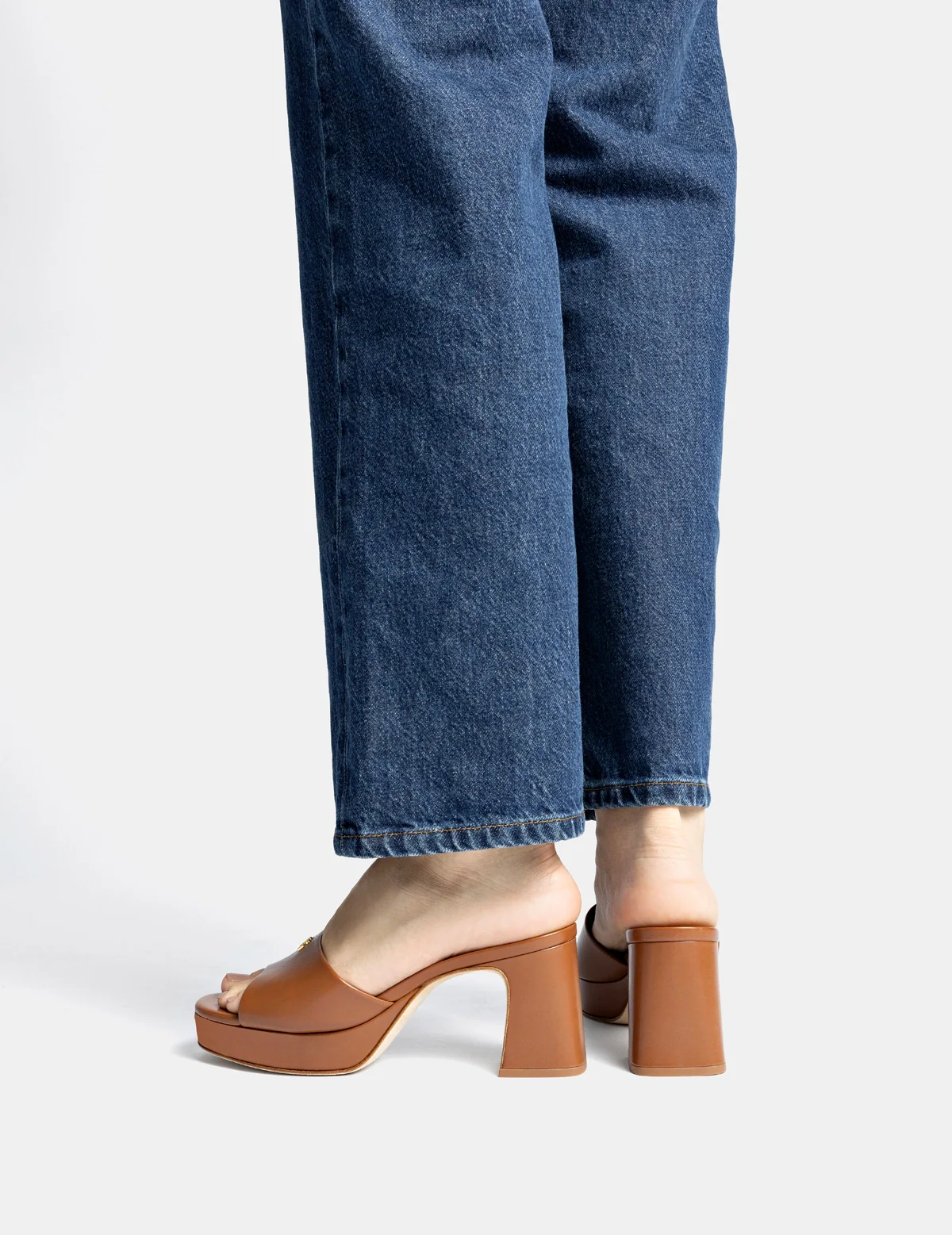 Dolly Low Mule In Caramel Leather - Image 6