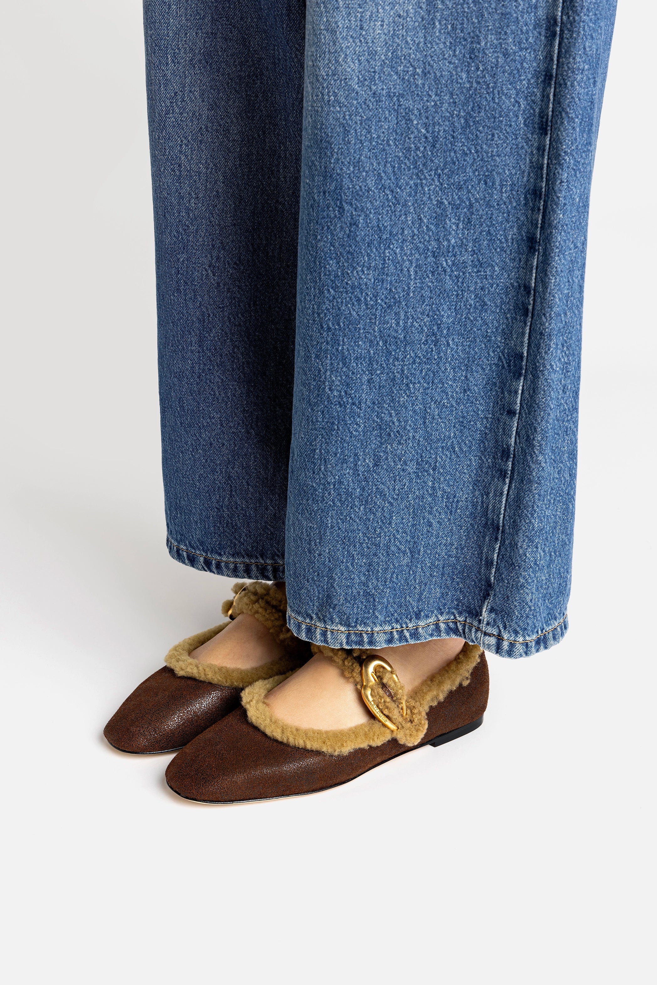 Verona Ballet Flat In Cocoa Leather And Natural Shearling - Image 2