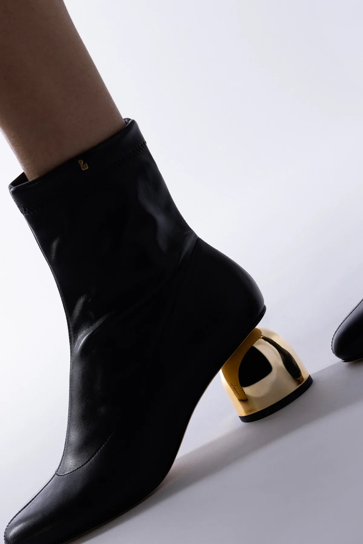 Dew Drop Boot Black Stretch - Image 2