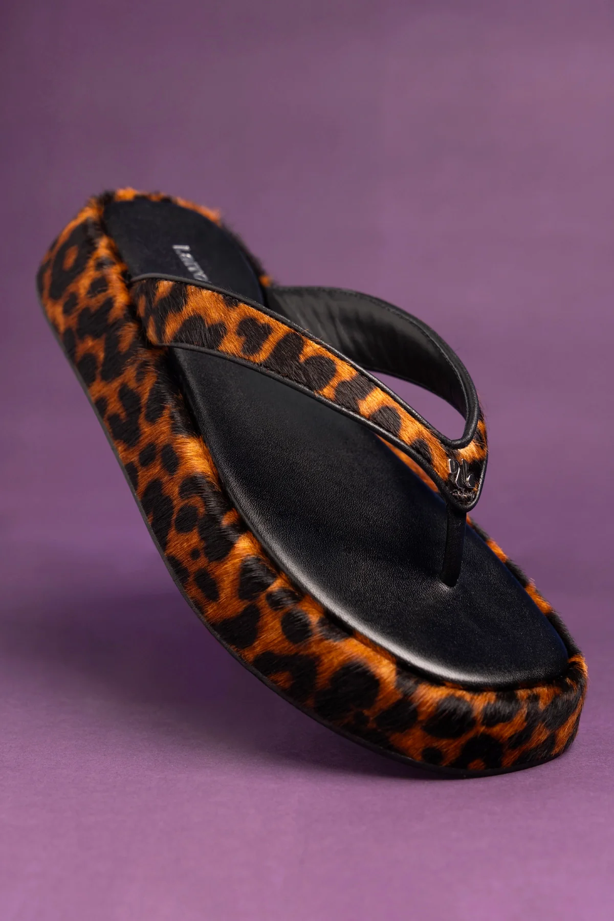 Roxy Thong Sandal Leopard Leather - Image 2
