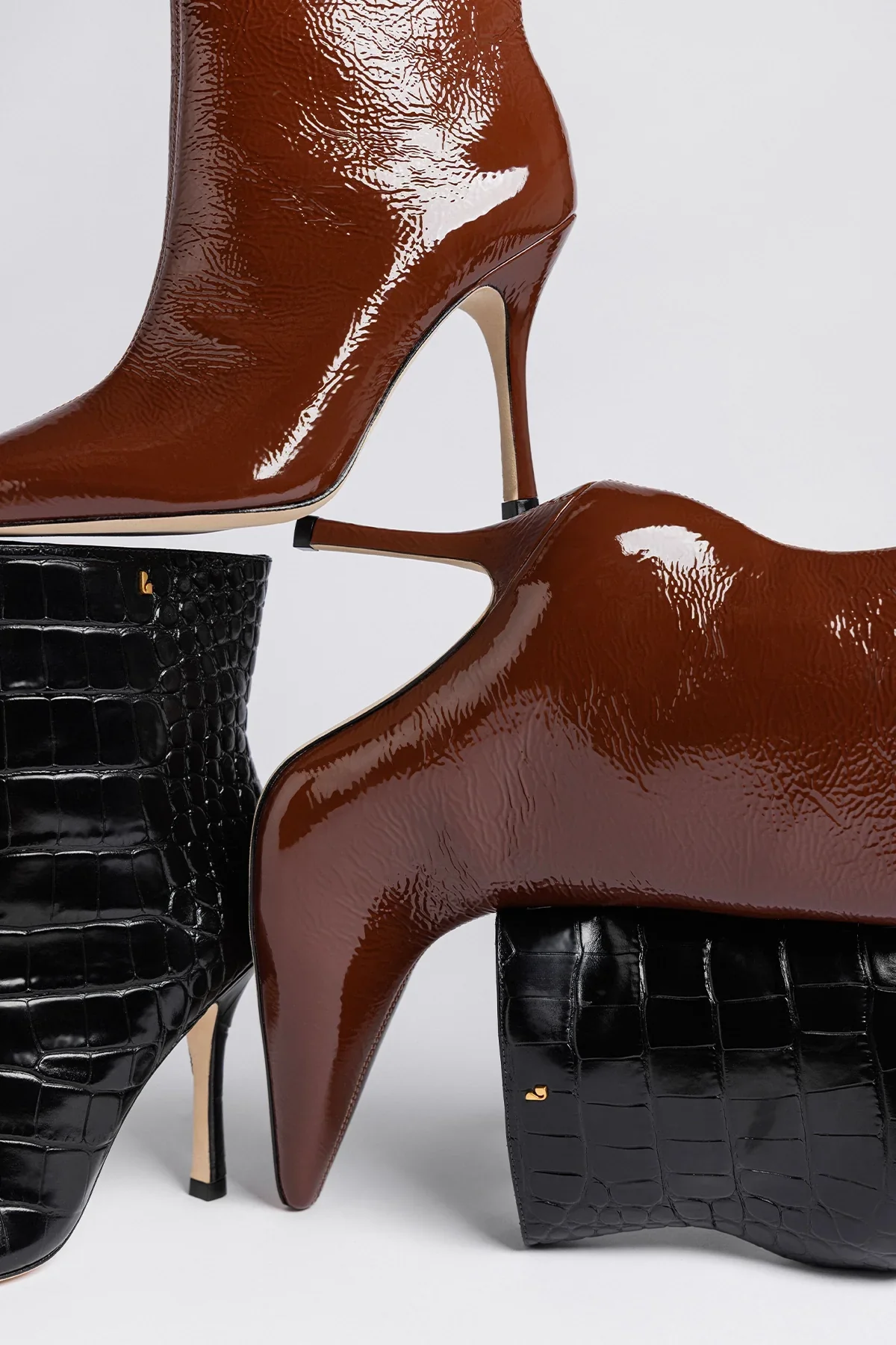 Mini Carine Boot Oak Patent Leather - Image 5