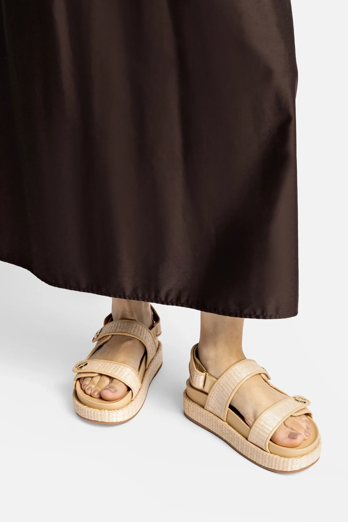 Jetty Sandal In Natural Beach Raffia and Beige Leather - Image 2