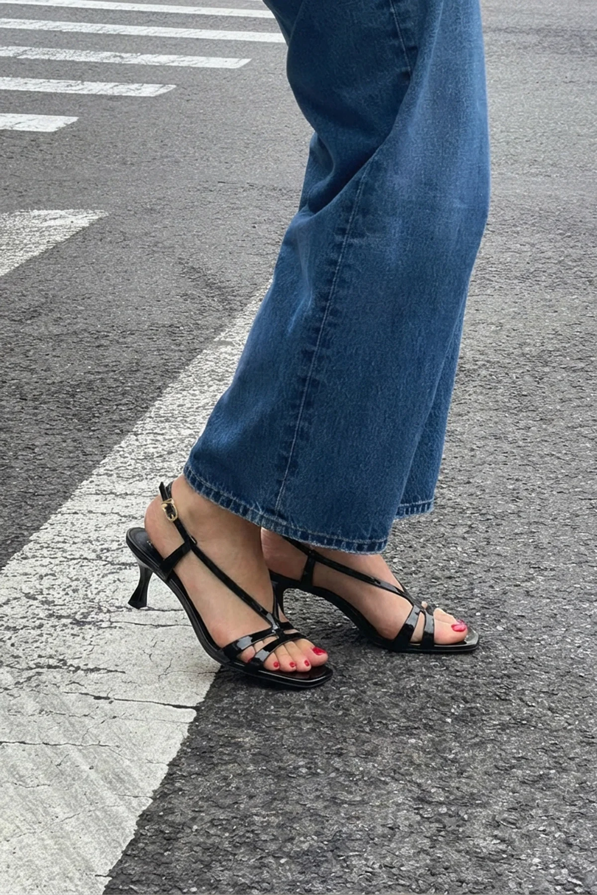 Daphne Sandal Black Patent Leather - Image 2