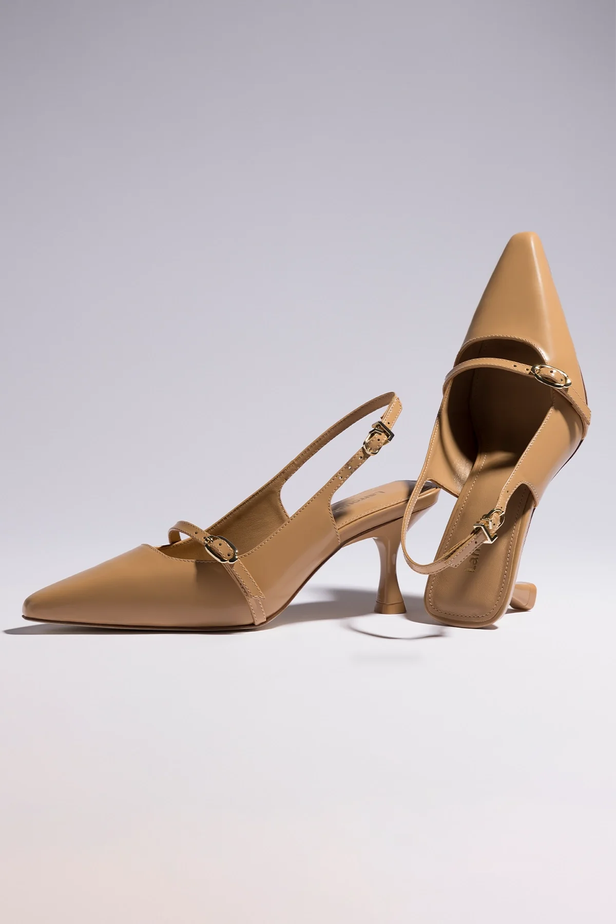 Ines Pump In Tan Leather - Image 6